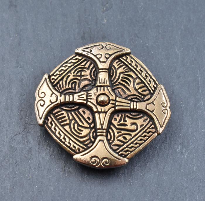 Keltische Brosche in Schildform aus Bronze